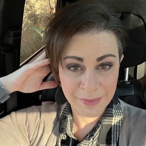 Meet your Posher, Leah